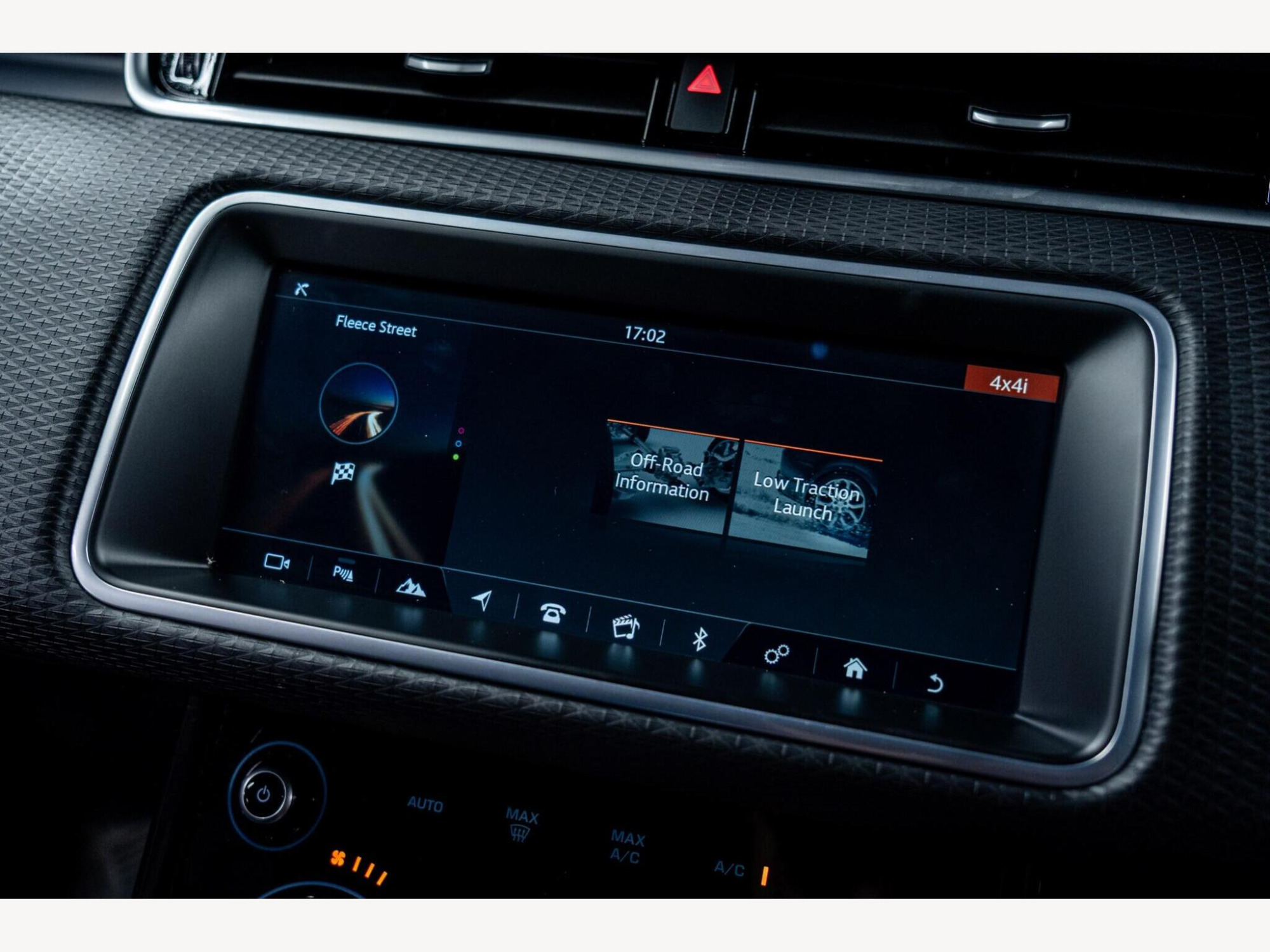2019 Land Rover Range Rover Evoque image 24