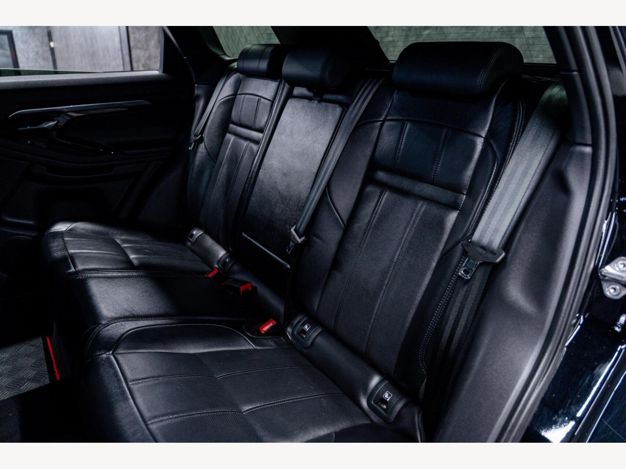 2019 Land Rover Range Rover Evoque image 46