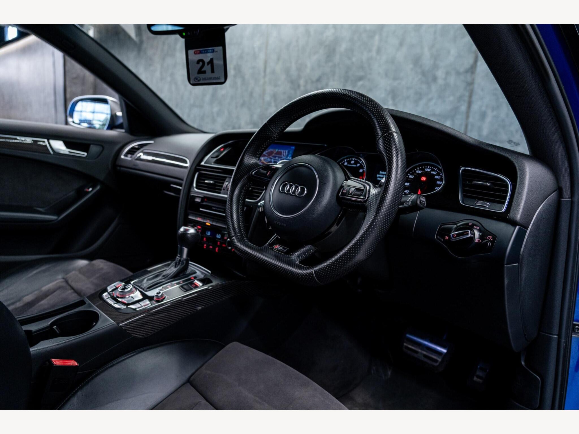 2015 Audi RS4 Avant image 2