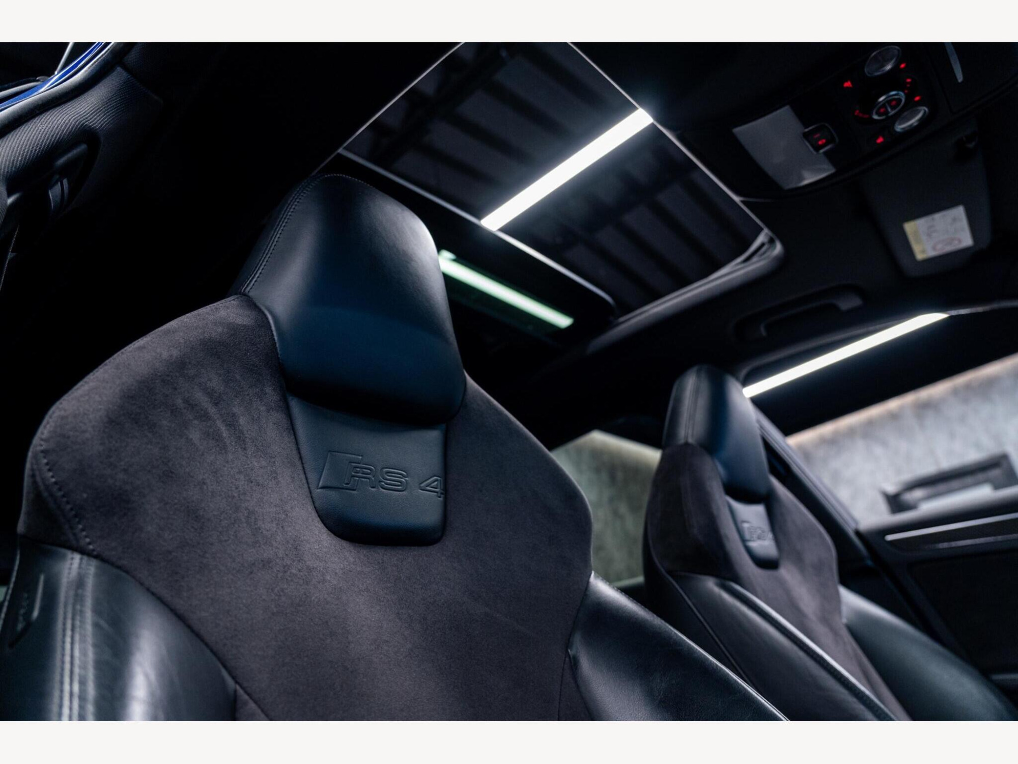 2015 Audi RS4 Avant image 36