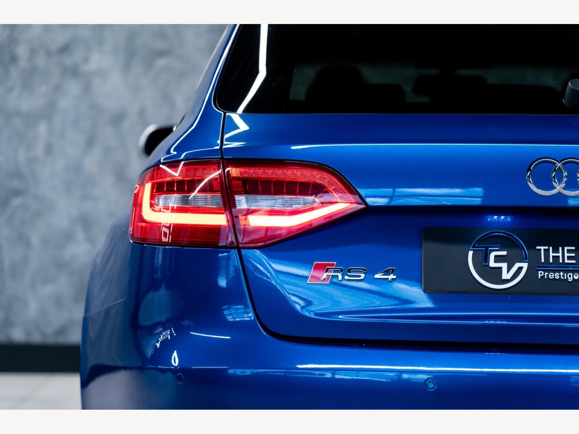 2015 Audi RS4 Avant image 12