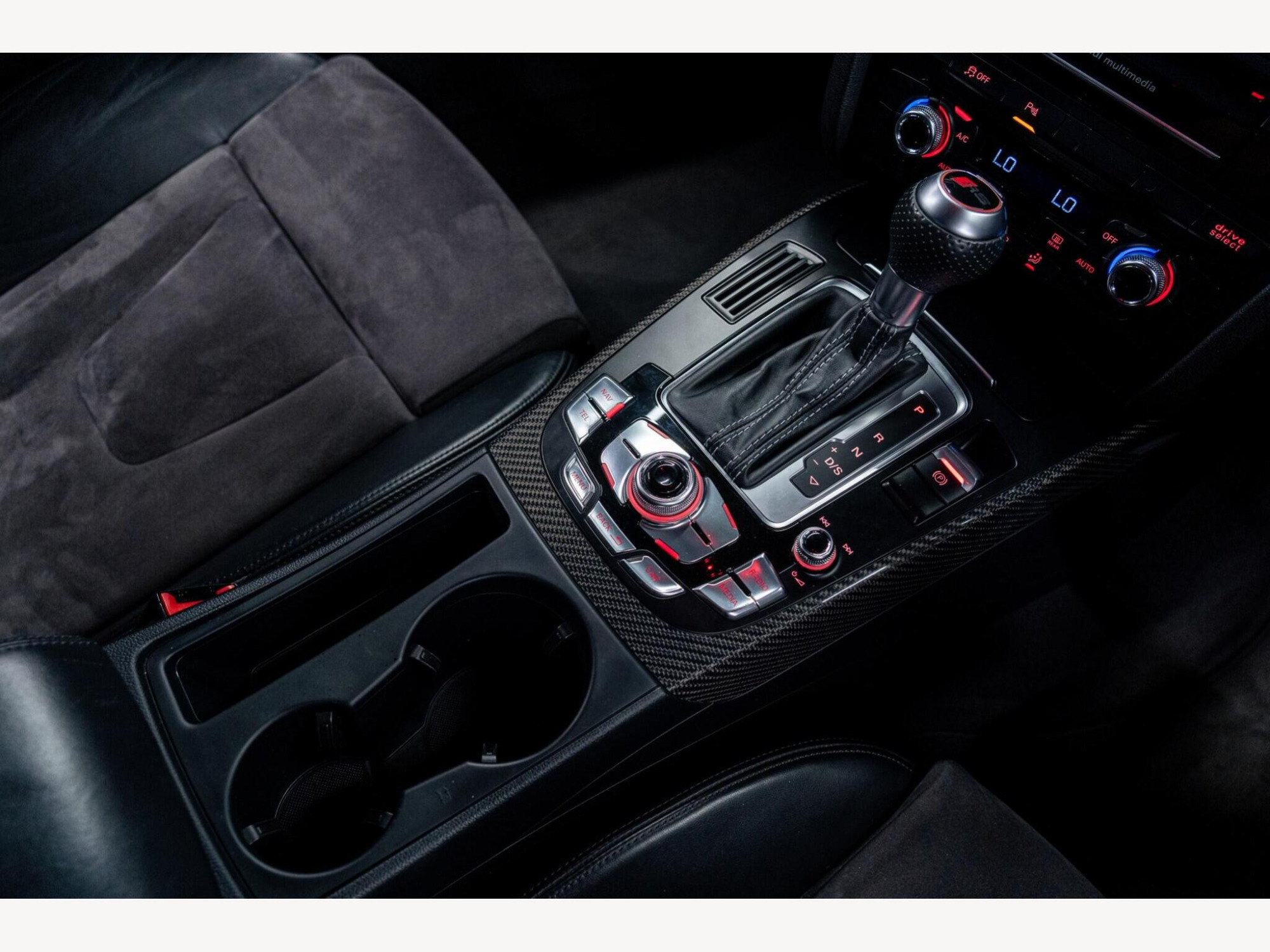 2015 Audi RS4 Avant image 29