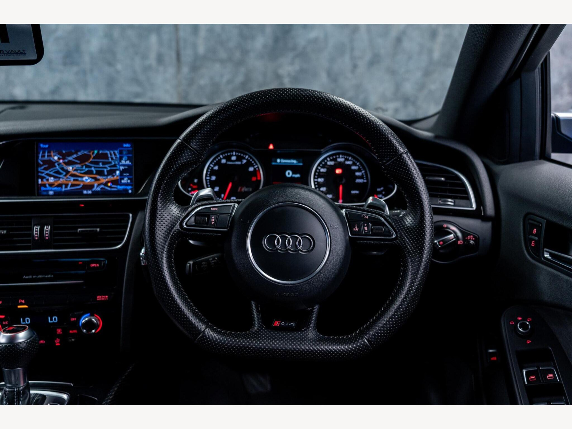 2015 Audi RS4 Avant image 15