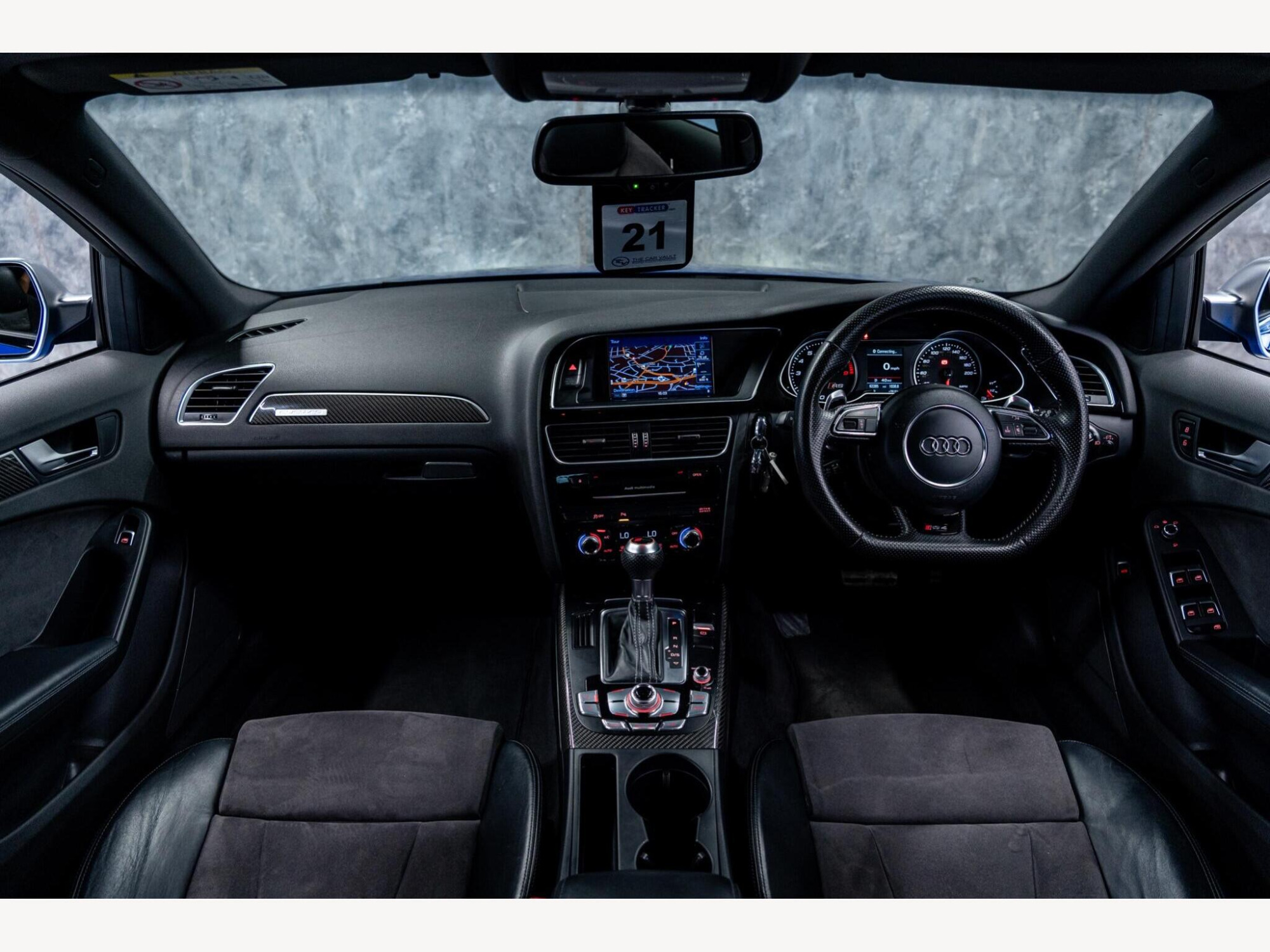 2015 Audi RS4 Avant image 17
