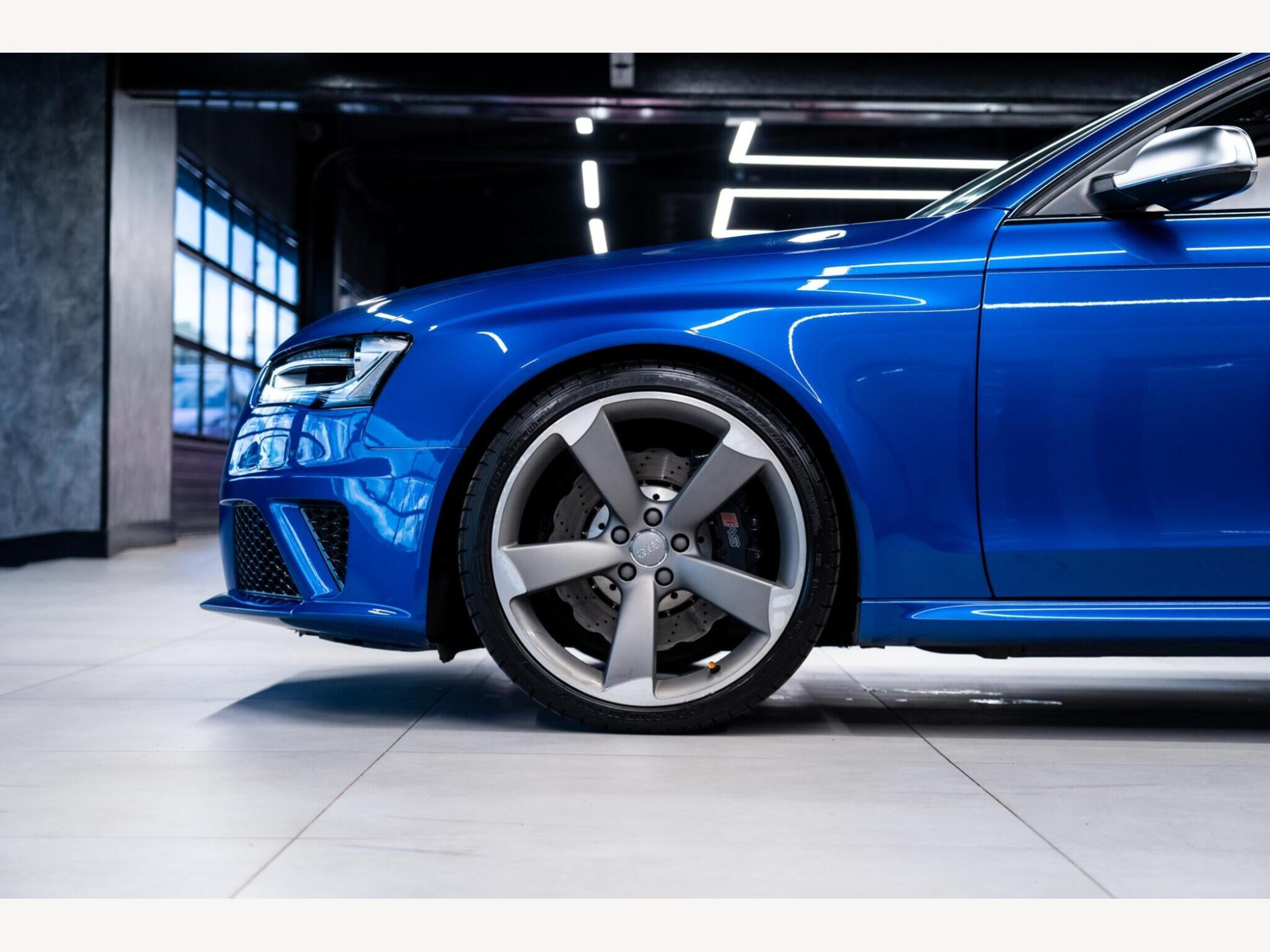 2015 Audi RS4 Avant image 14