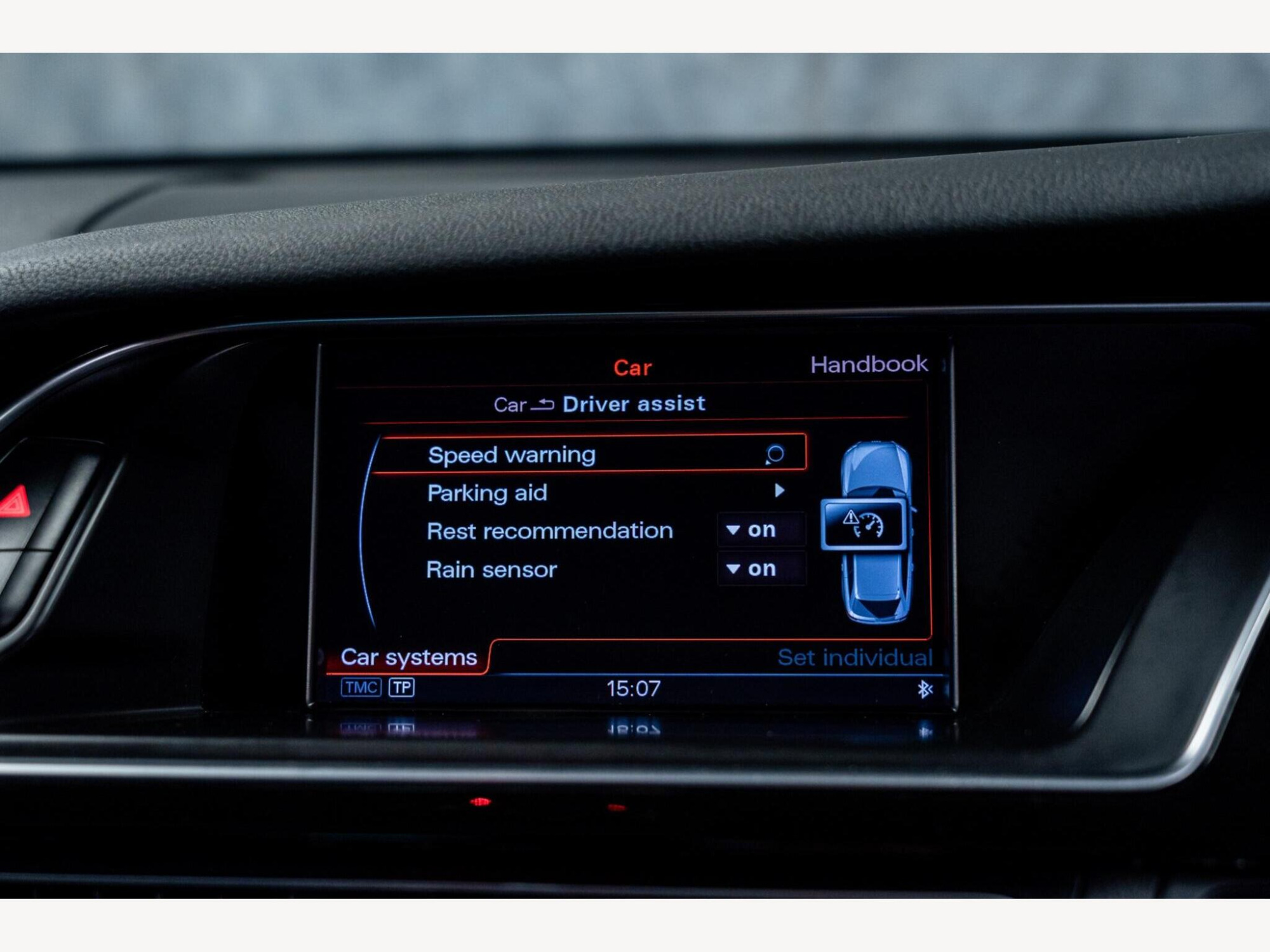 2015 Audi RS4 Avant image 21