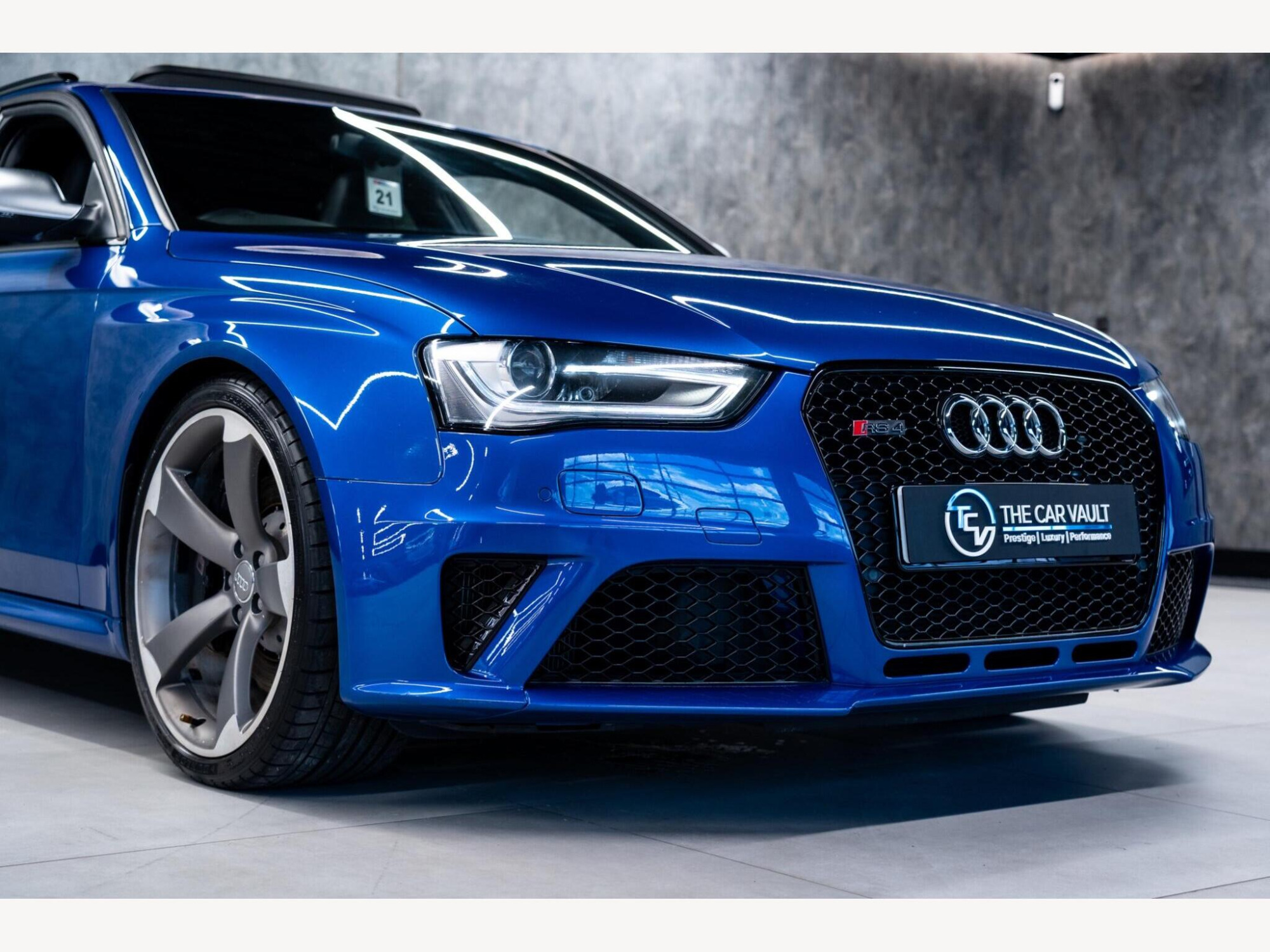 2015 Audi RS4 Avant image 10