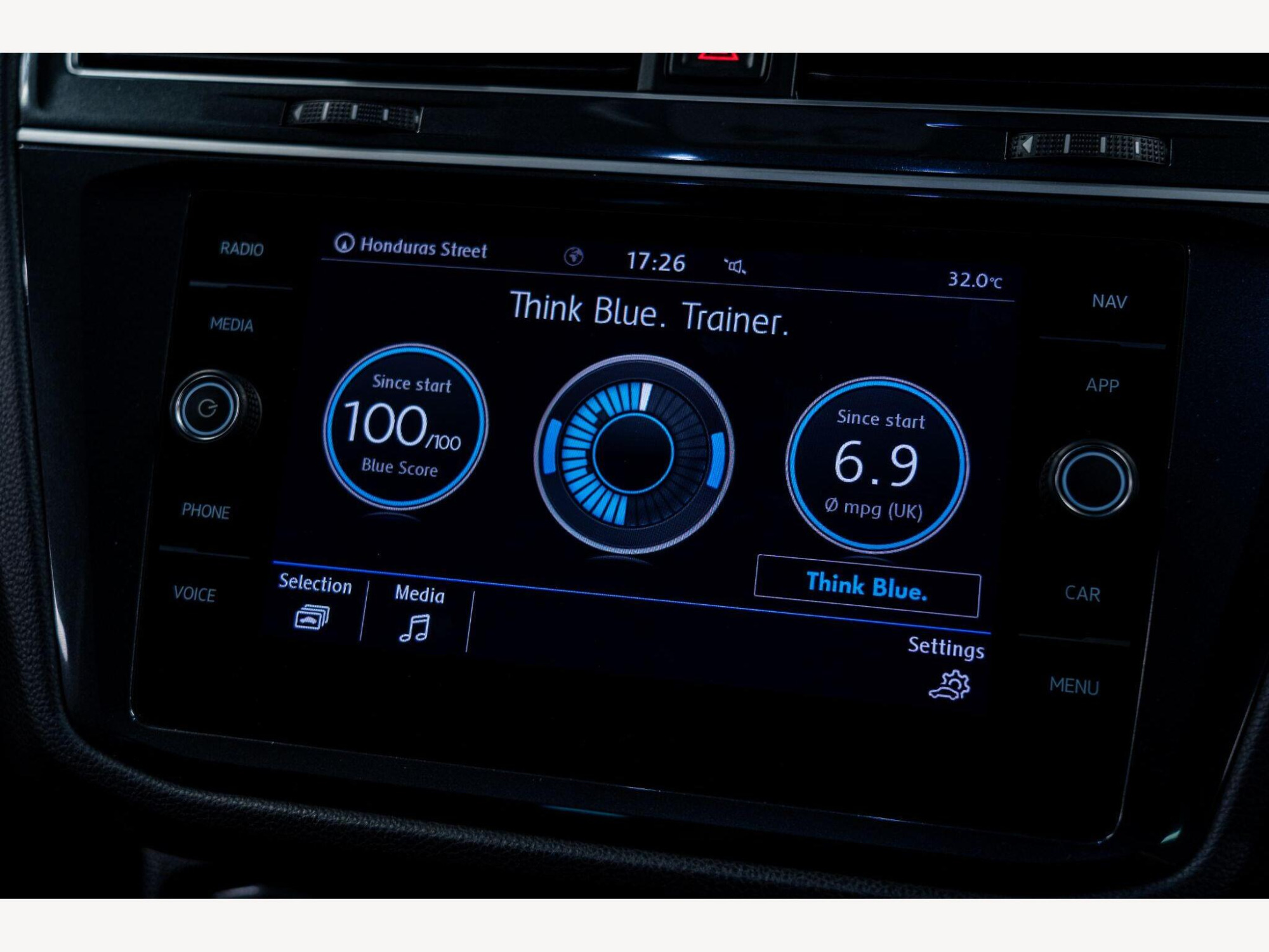 2017 Volkswagen Tiguan image 26