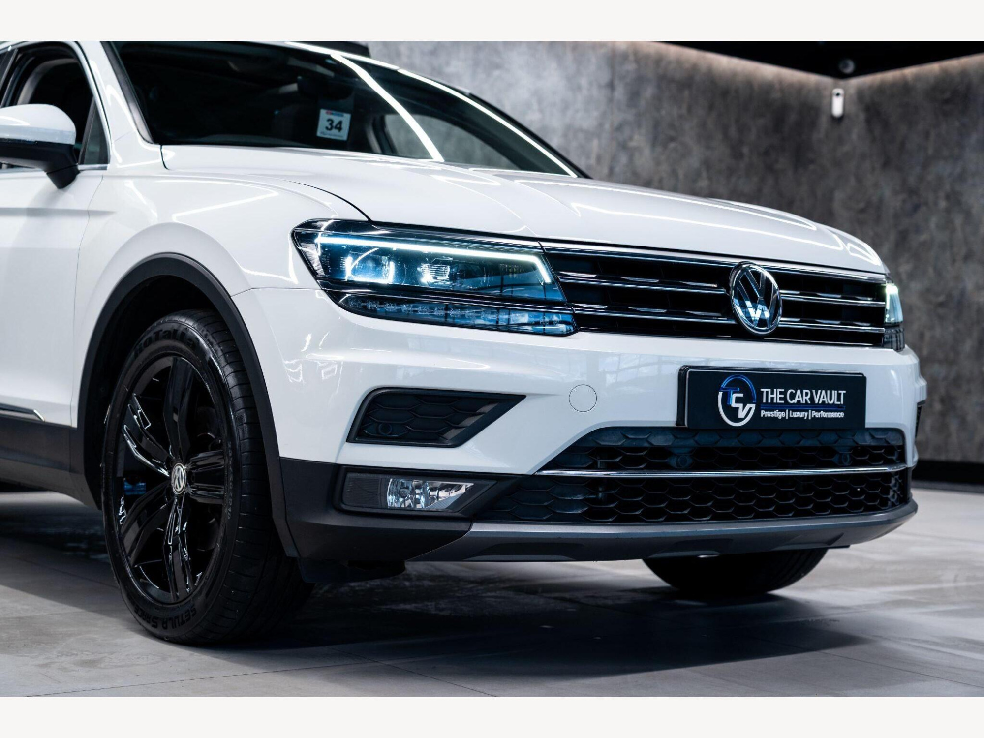 2017 Volkswagen Tiguan image 10