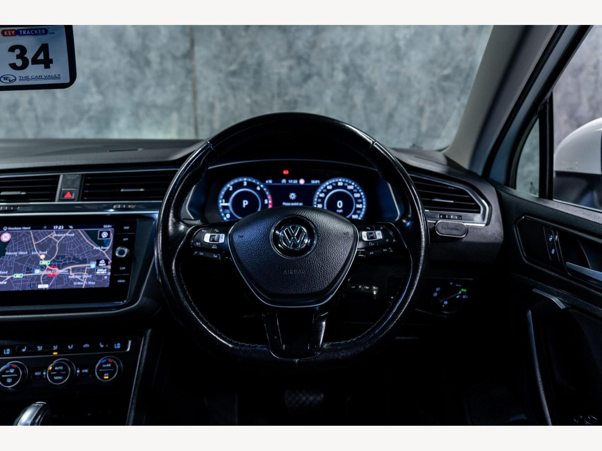 2017 Volkswagen Tiguan image 15