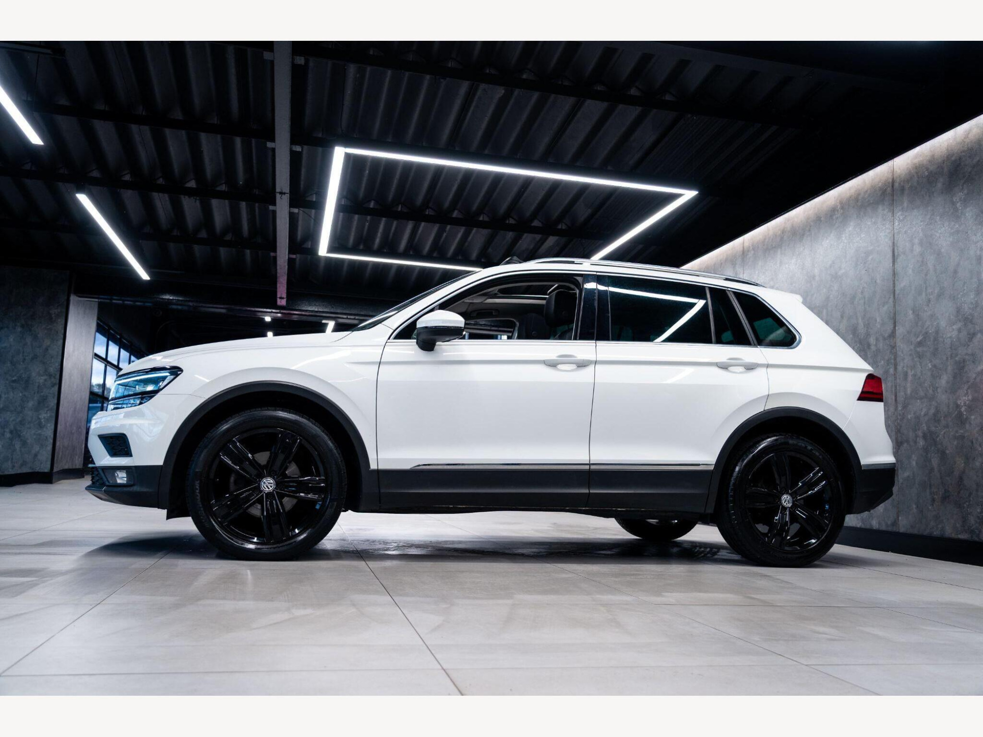 2017 Volkswagen Tiguan image 9