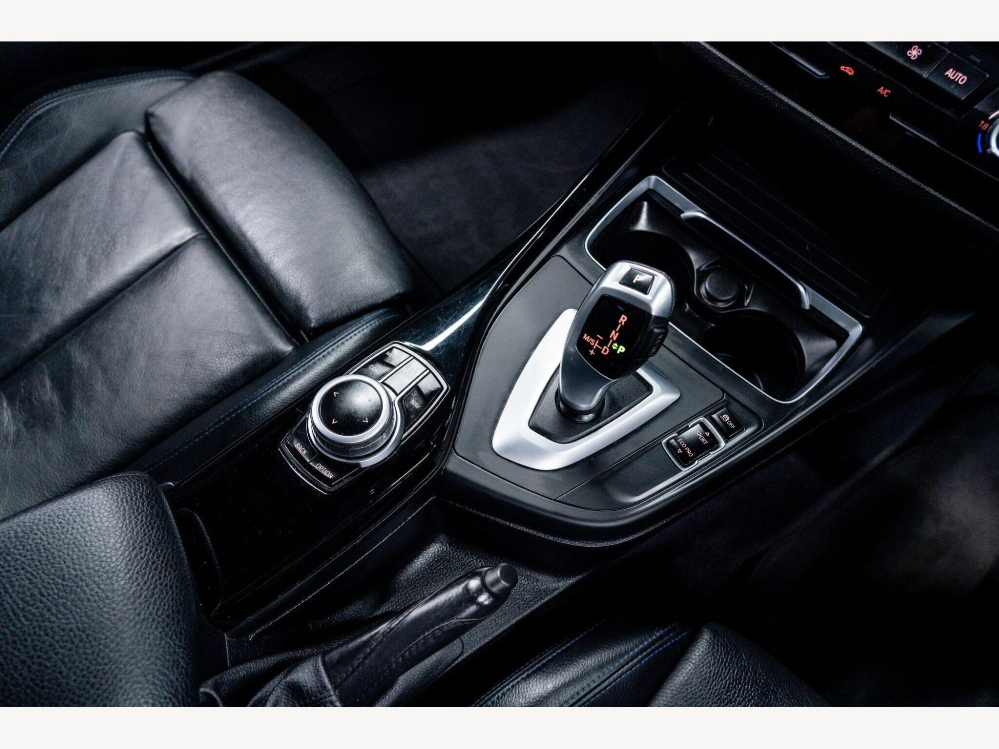 2019 BMW 1 Series image 34