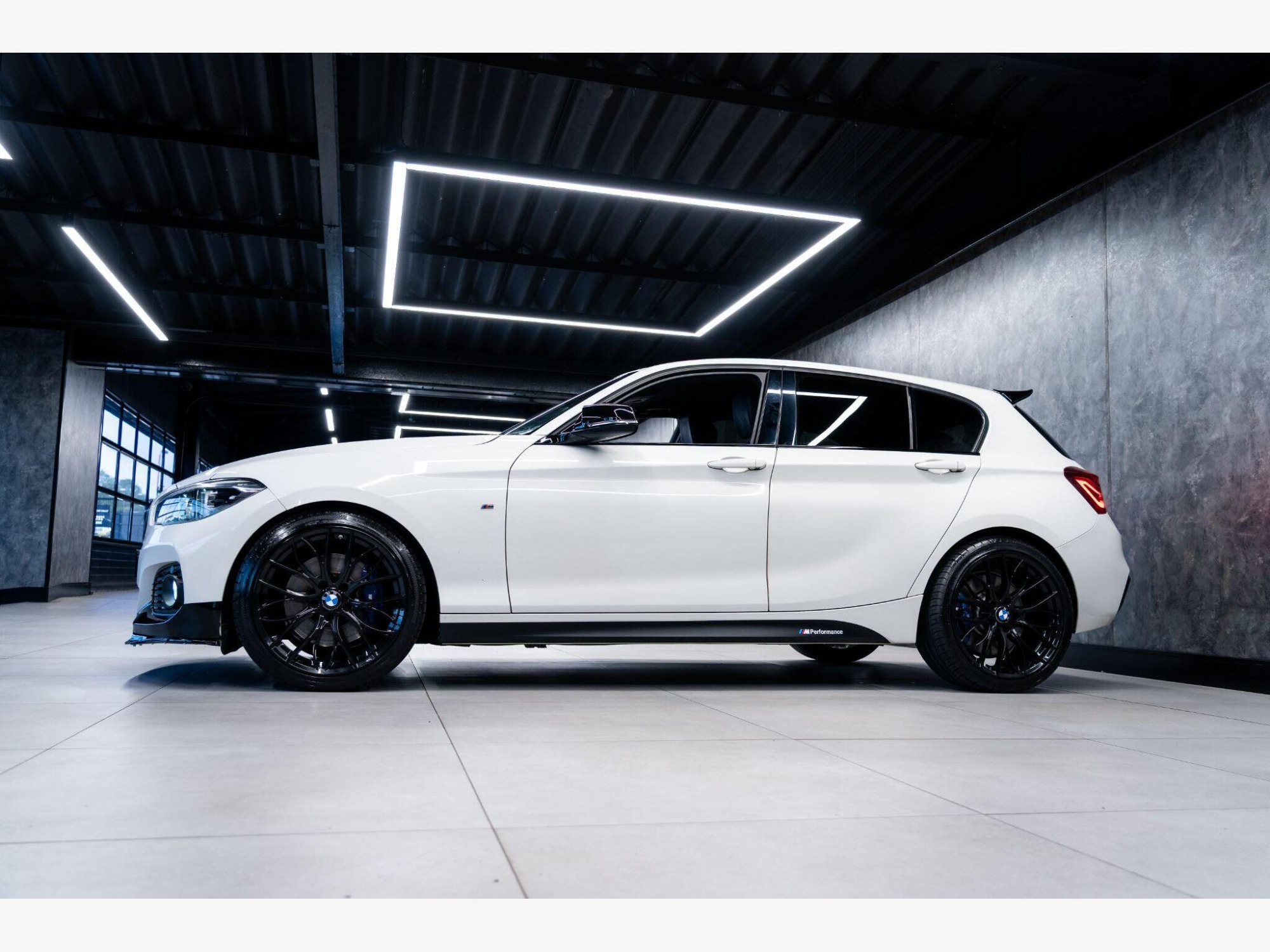 2019 BMW 1 Series image 8