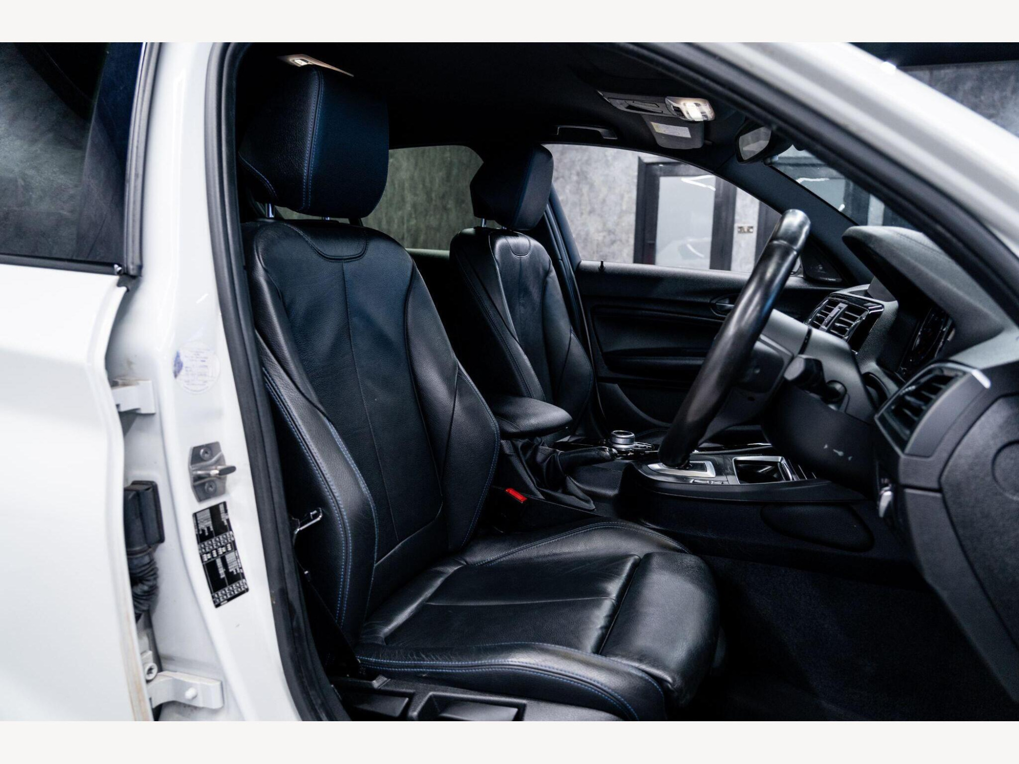 2019 BMW 1 Series image 40