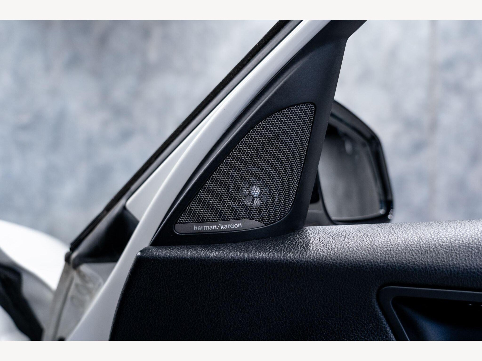 2019 BMW 1 Series image 37