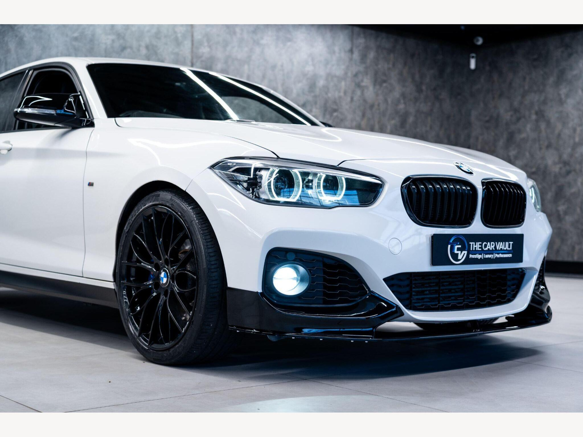 2019 BMW 1 Series image 9
