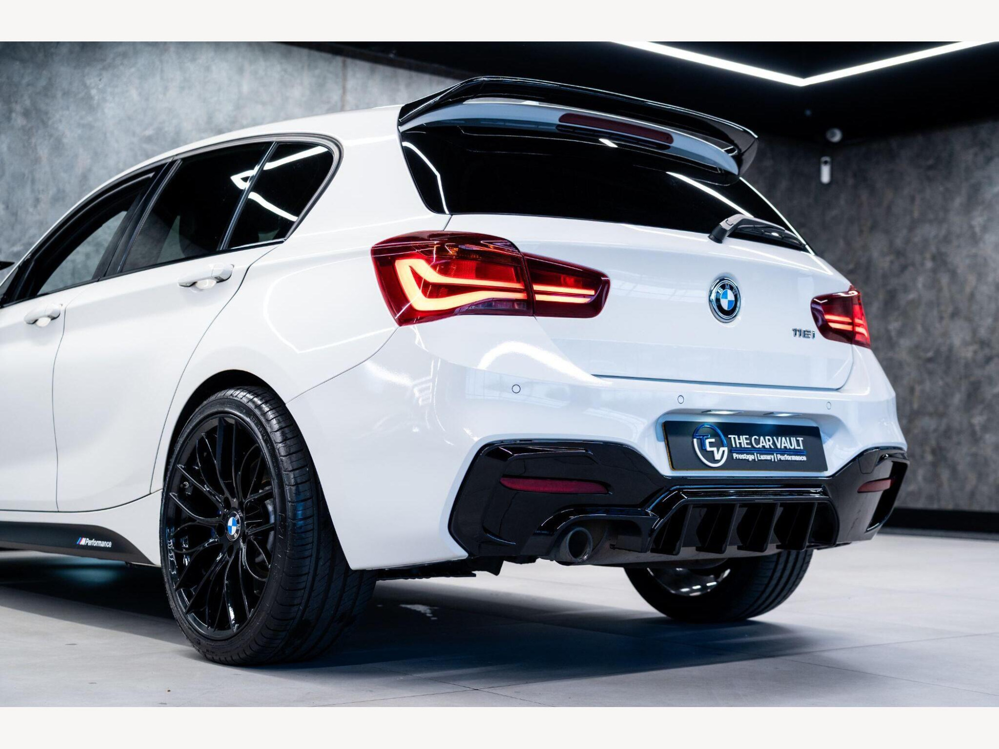 2019 BMW 1 Series image 13