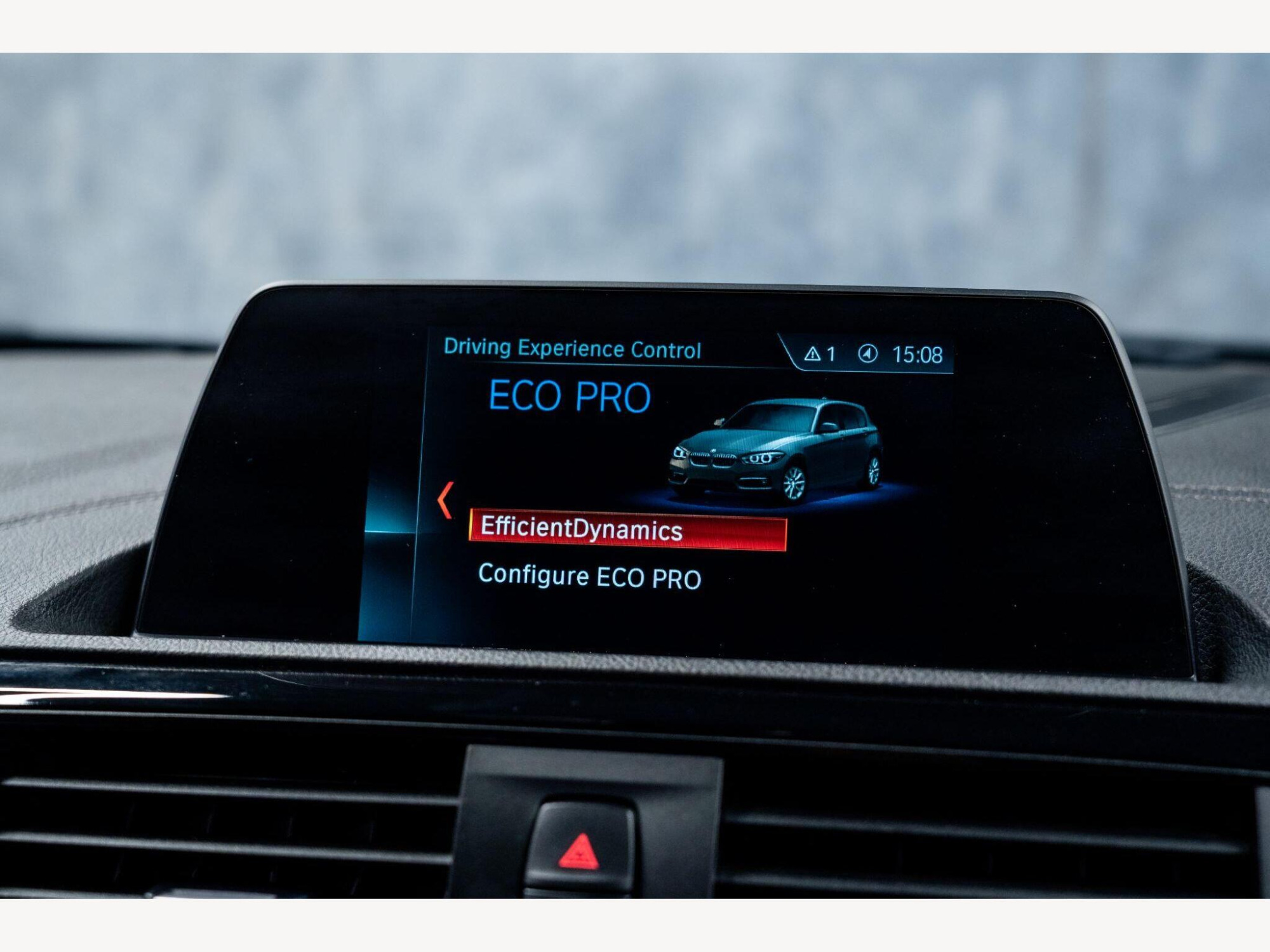 2019 BMW 1 Series image 24