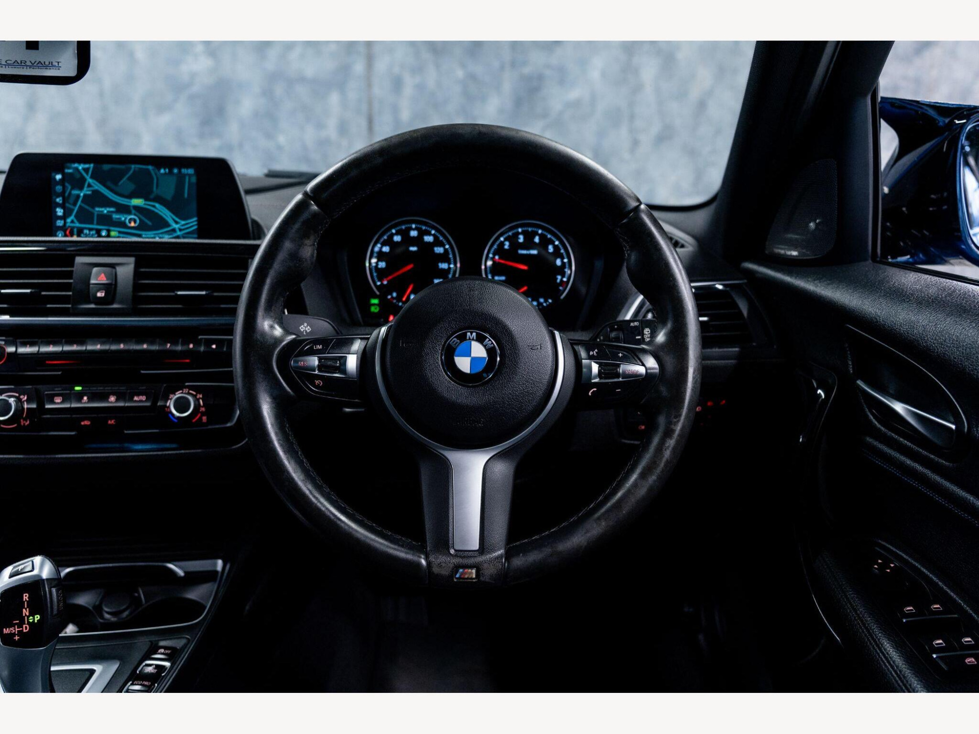 2019 BMW 1 Series image 16