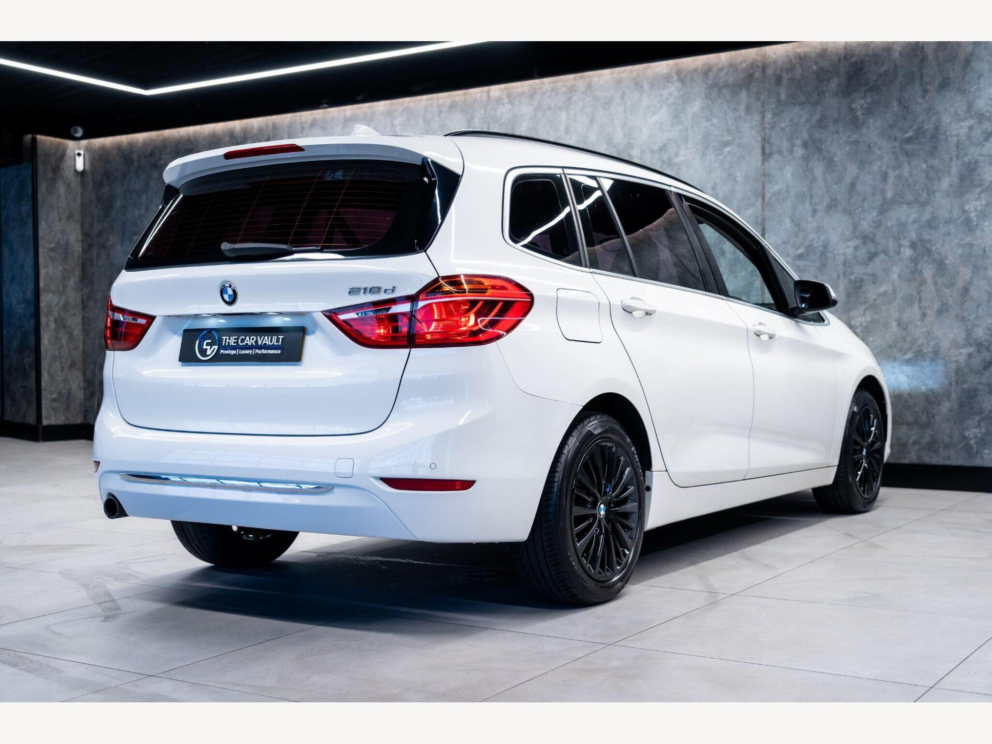 2015 BMW 2 Series Gran Tourer image 3
