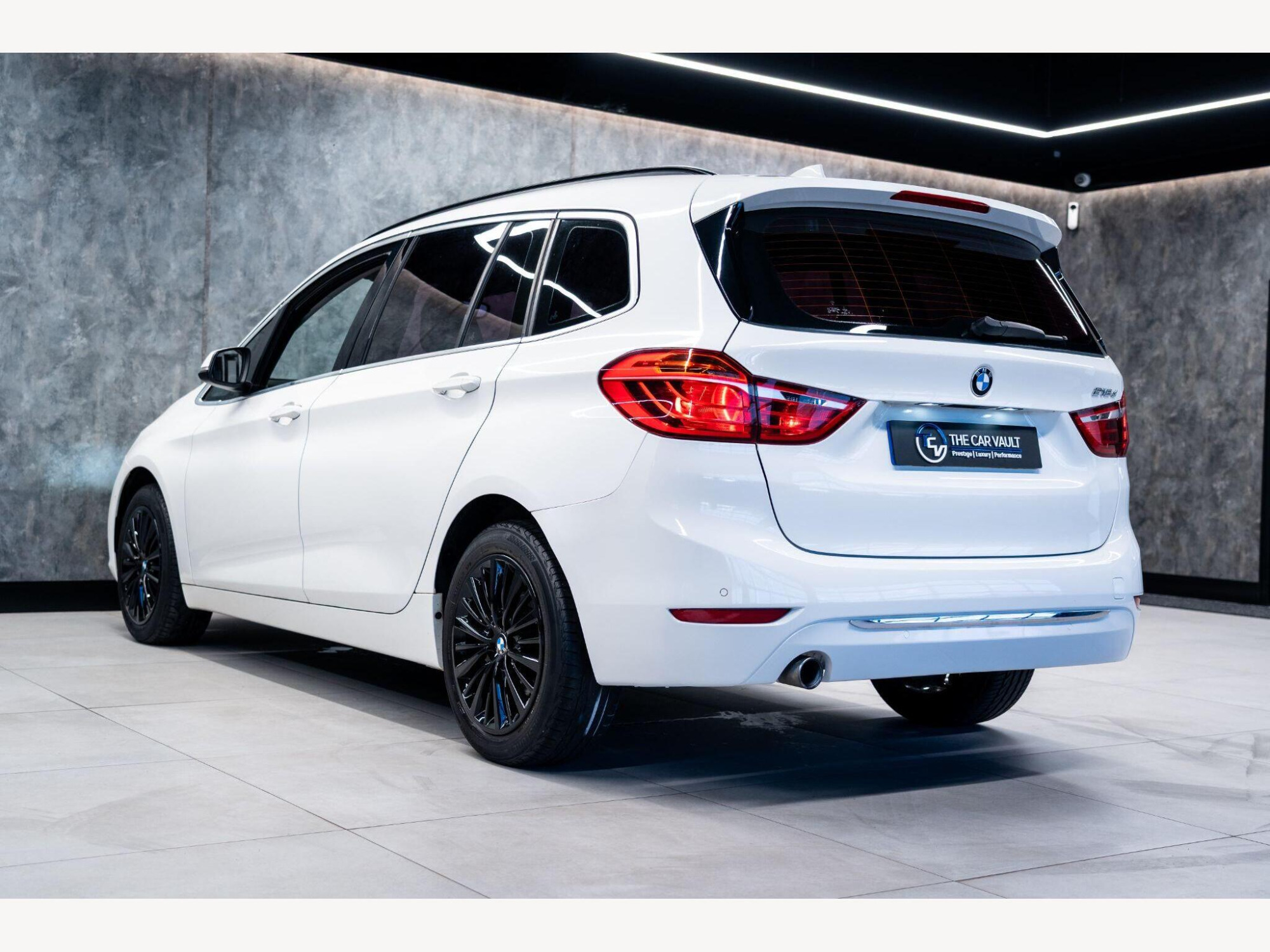 2015 BMW 2 Series Gran Tourer image 6