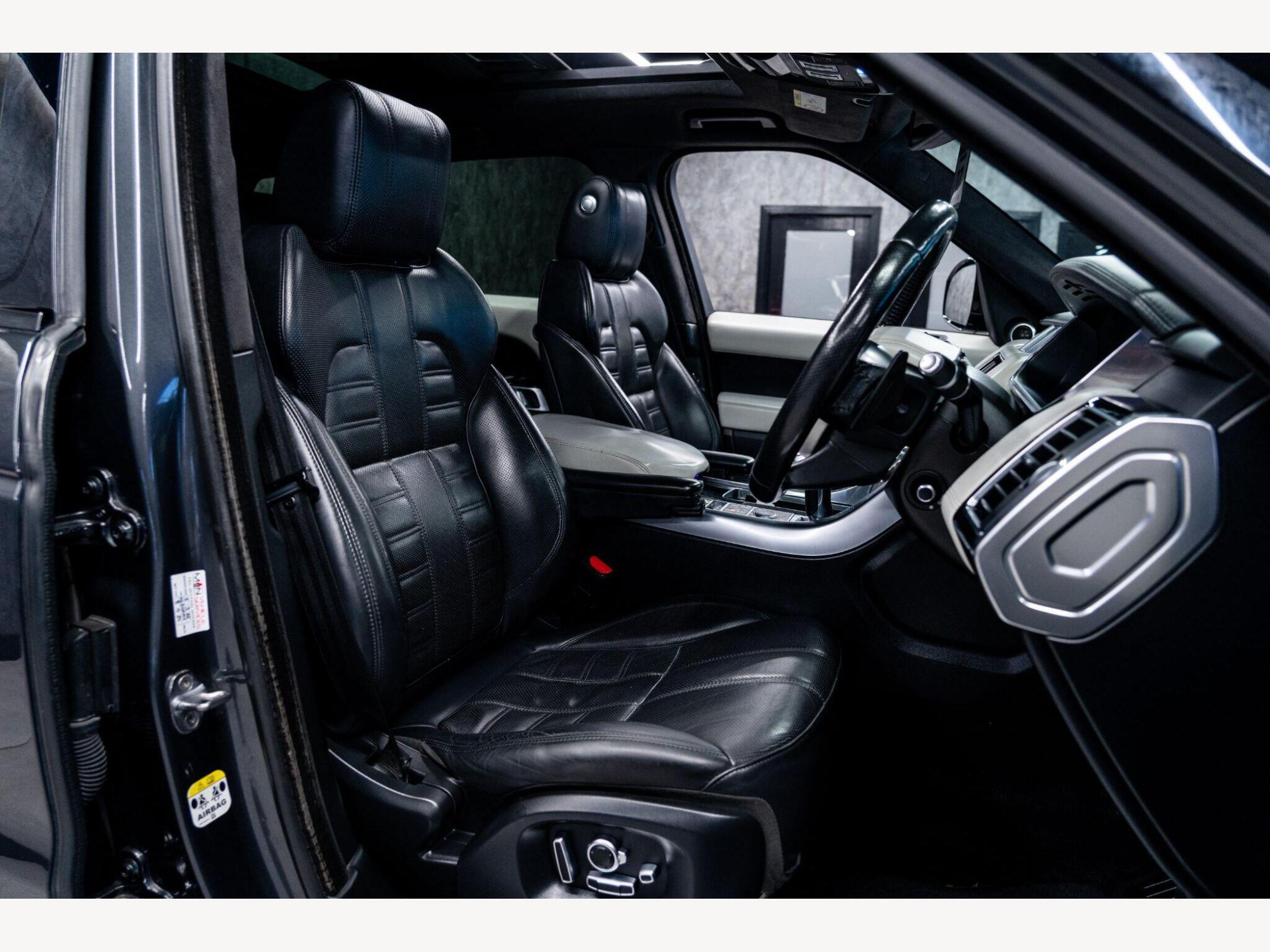 2016 Land Rover Range Rover Sport image 46