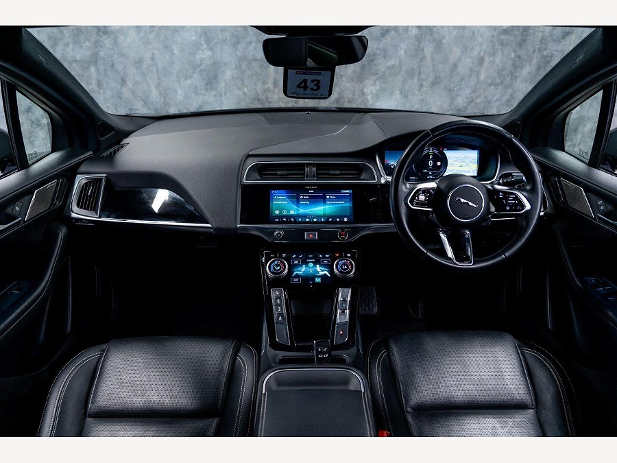 Jaguar I-PACE photo 2