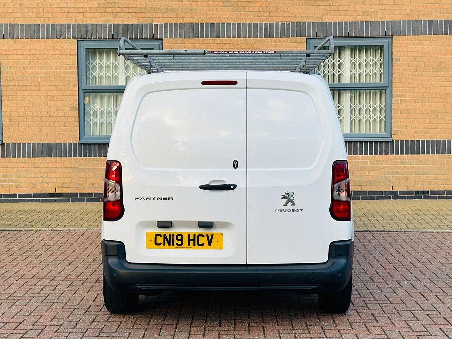 2019 Peugeot Partner photo 8