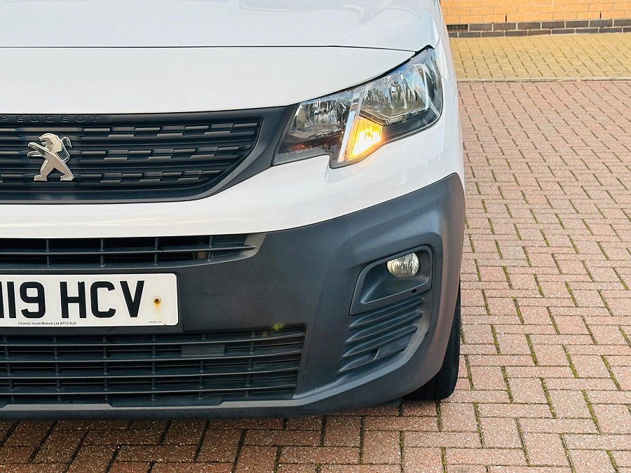 2019 Peugeot Partner photo 6