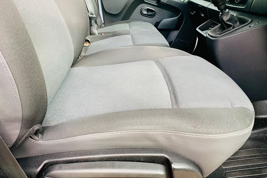 2021 Nissan NV400 photo 10