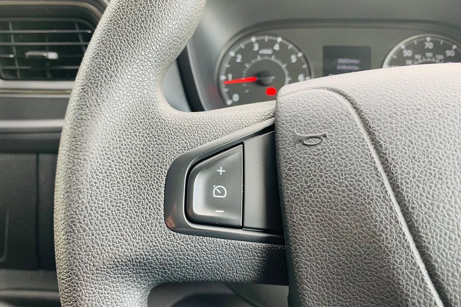 2021 Nissan NV400 photo 13