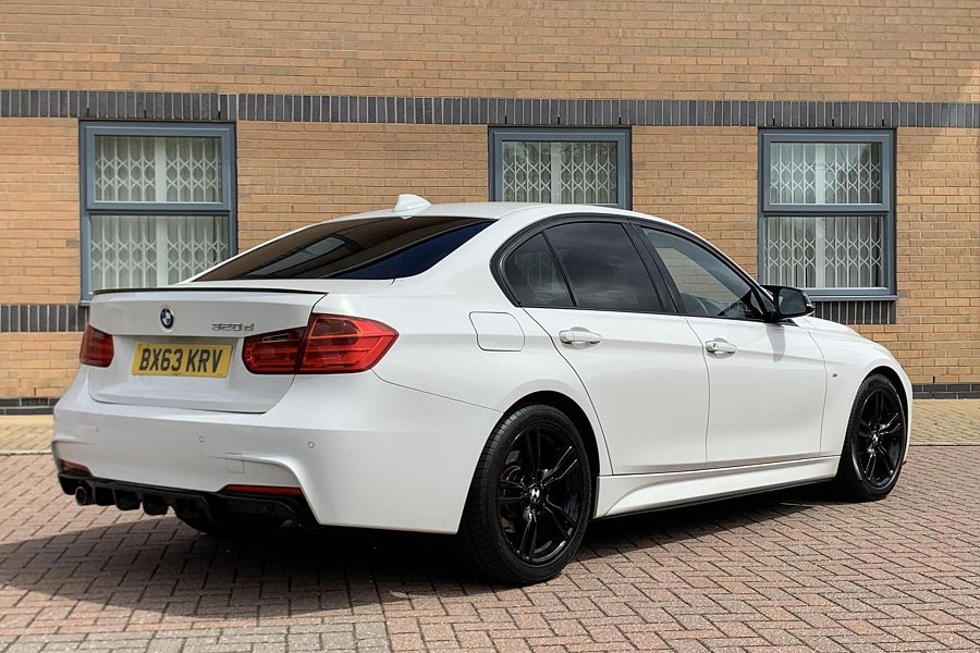 2013 BMW 3 SERIES photo 3
