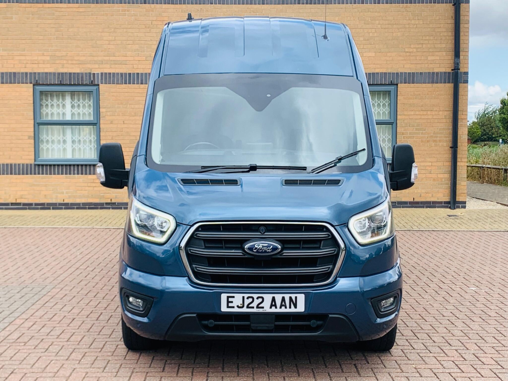 Ford TRANSIT photo 2