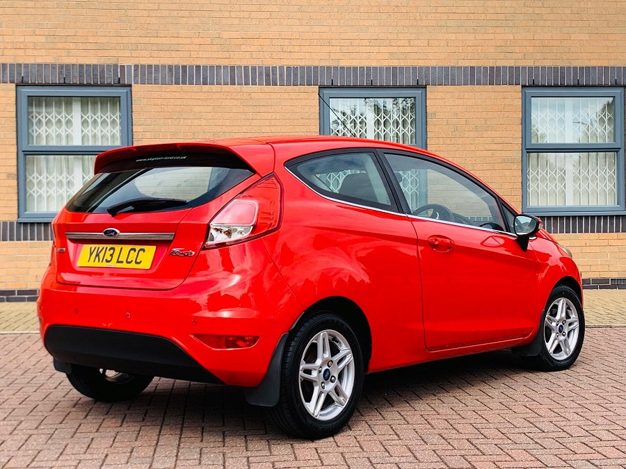 2013 Ford FIESTA photo 7