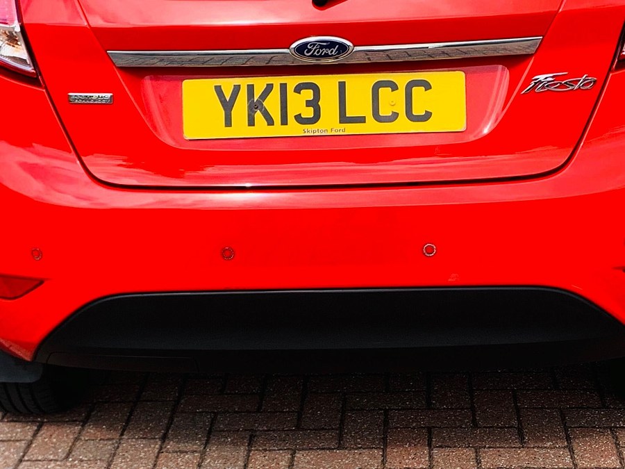 2013 Ford FIESTA photo 5