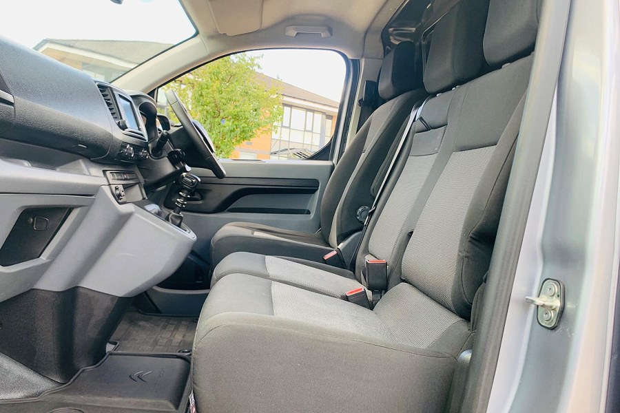 2022 Citroen Dispatch photo 12