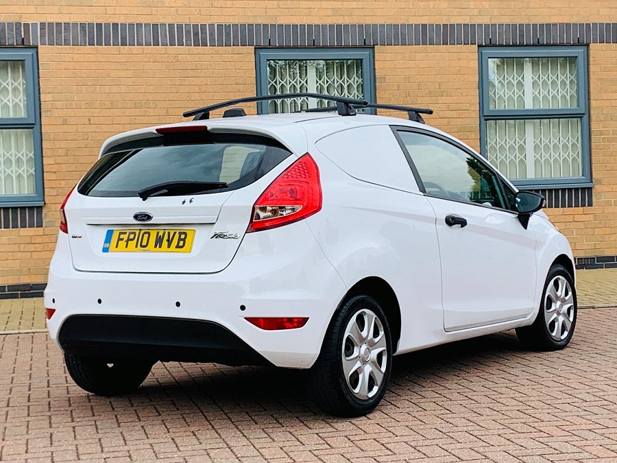 2010 Ford Fiesta Van photo 8