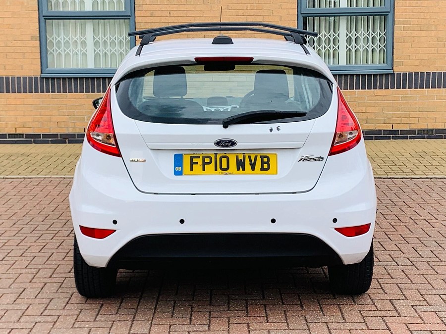 2010 Ford Fiesta Van photo 6