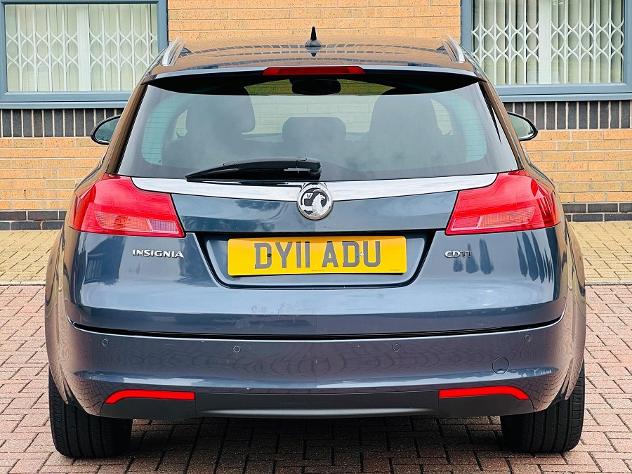 2011 Vauxhall Insignia photo 7
