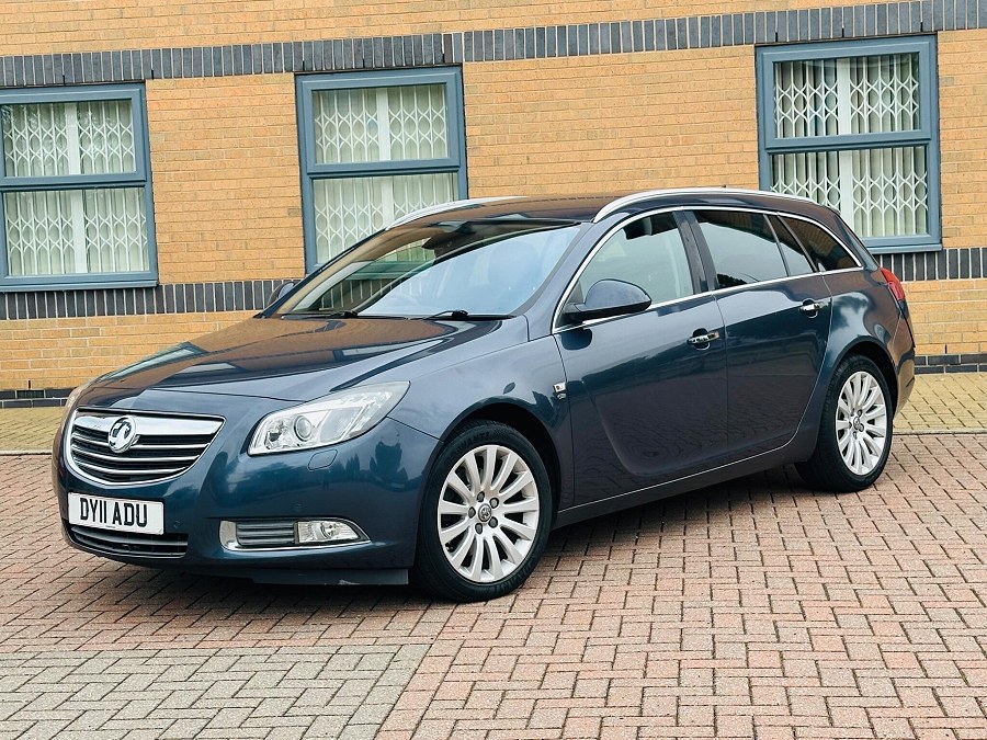2011 Vauxhall Insignia photo 3
