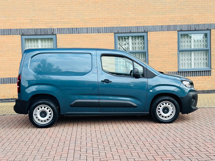 2025 Citroen Berlingo photo 10