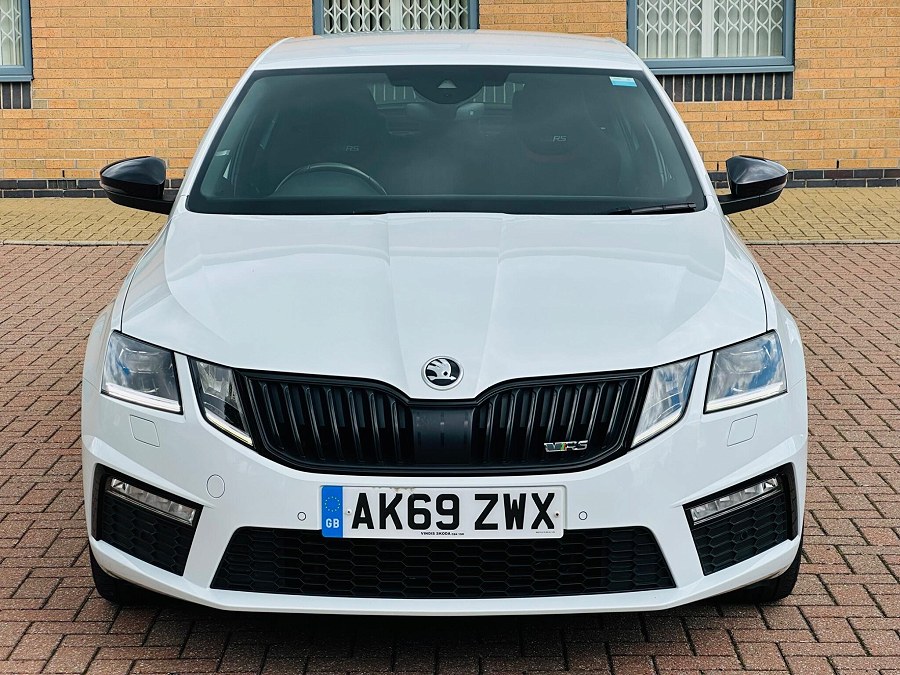 Skoda Octavia photo 2