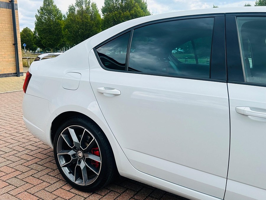 2020 Skoda Octavia photo 9