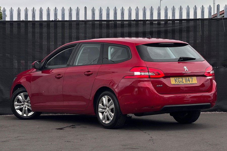 Peugeot 308 SW photo 2