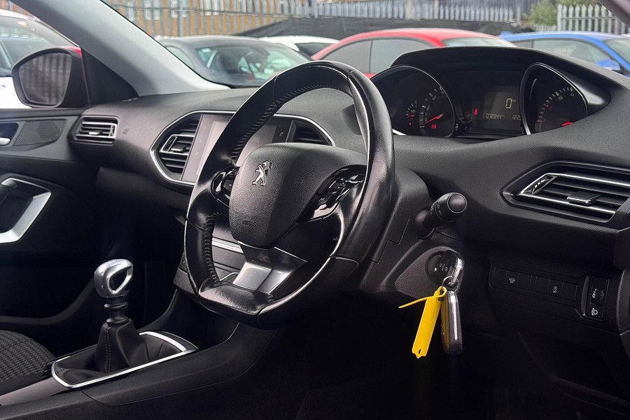 2018 Peugeot 308 SW photo 3