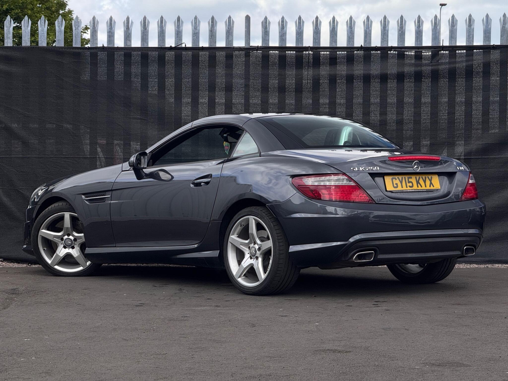 Mercedes-Benz SLK photo 2