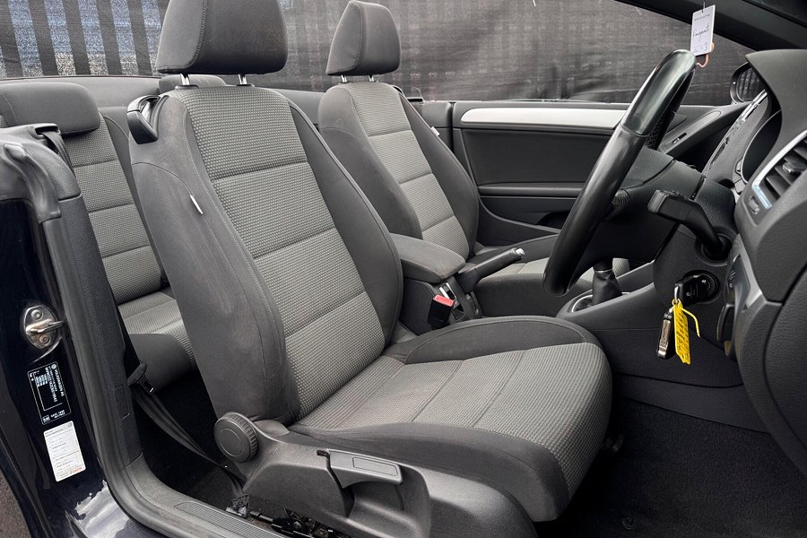 2012 Volkswagen Golf photo 14