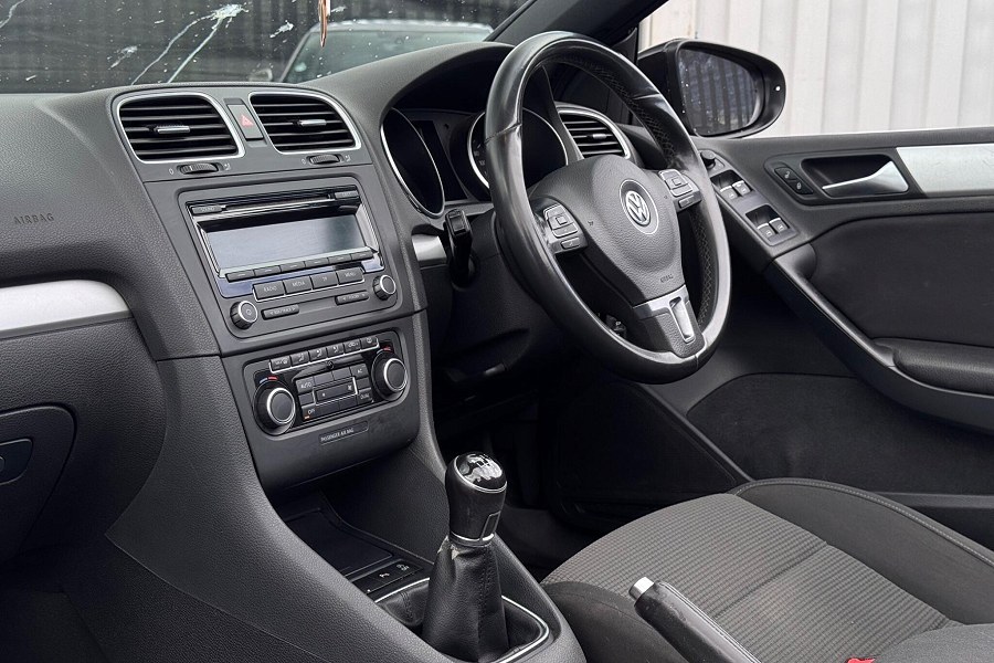 2012 Volkswagen Golf photo 8