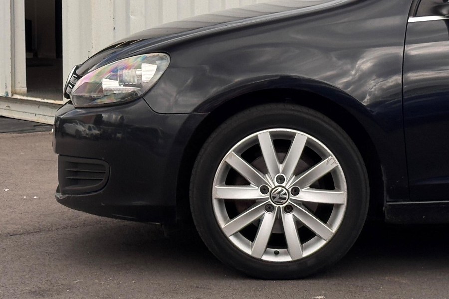 2012 Volkswagen Golf photo 12