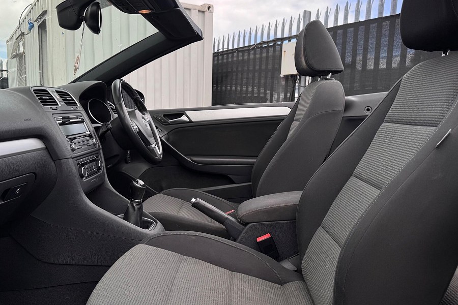 2012 Volkswagen Golf photo 11